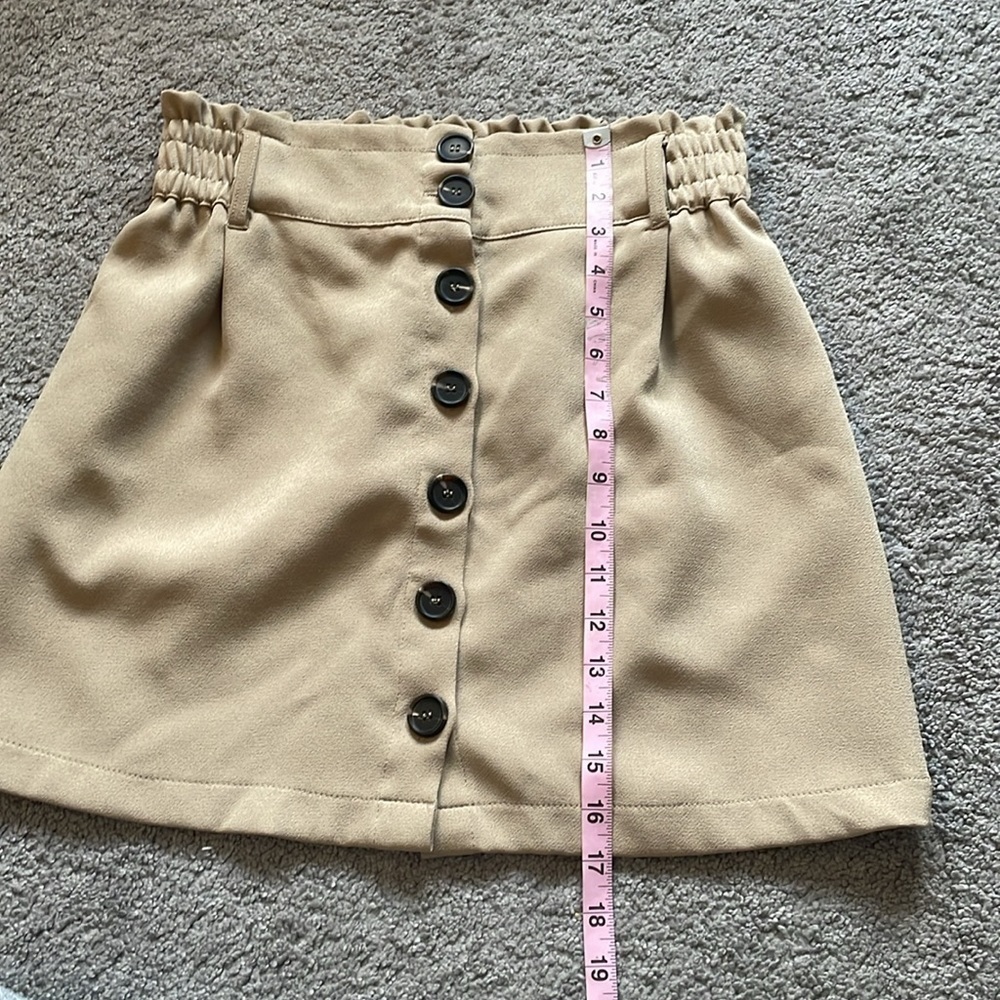 Active USA Tan Button Mini Skirt | Size Medium - Picture 8 of 9